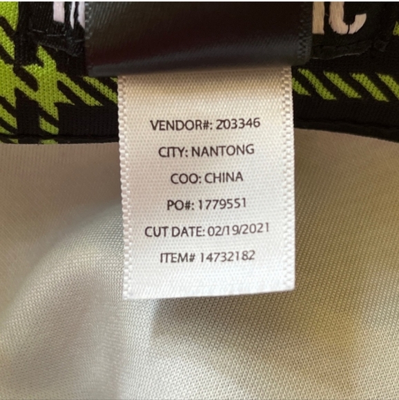 Hot Topic Skater Skirt Women's Small Neon Green Black Plaid Zipper Accen… - Picture 6 of 6